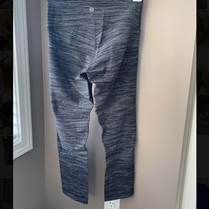 Lululemon Capri workout pant